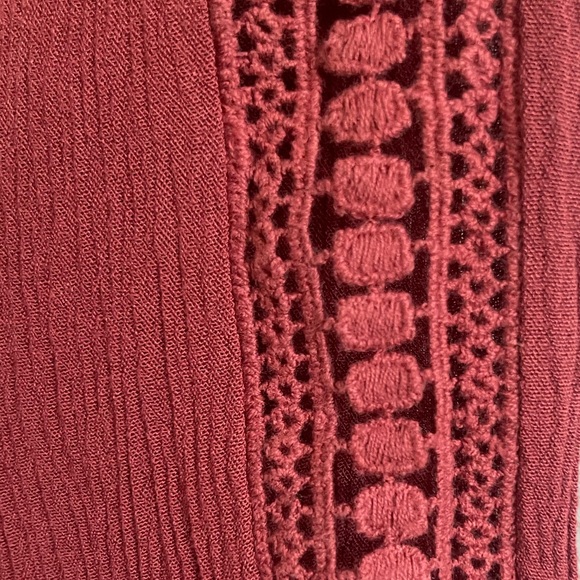 Boho Crepe Top with Crochet Trimmed sleeves - Picture 3 of 5